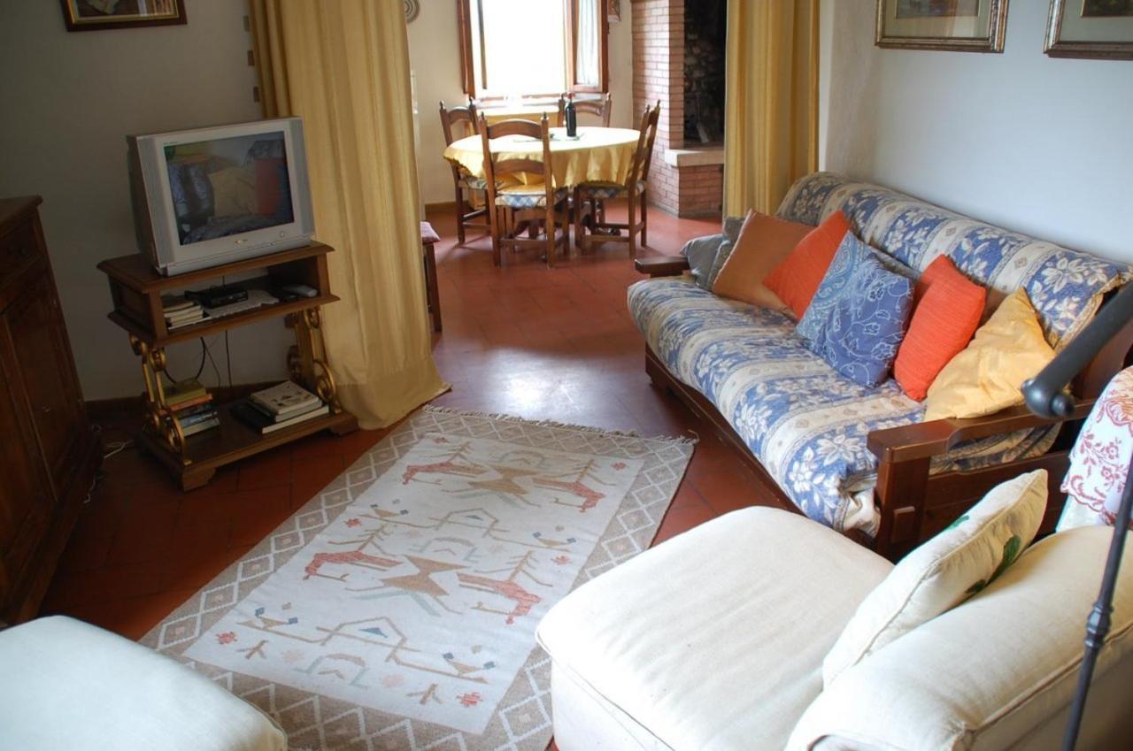 Due Piani Villa Barberino di Val dʼElsa Oda fotoğraf